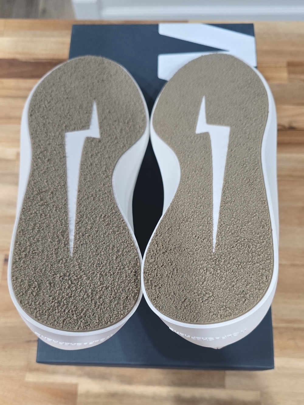 Wolf and Shepherd Women's 41 Cruise Mule Slip On Shoes - Picture 5 of 7